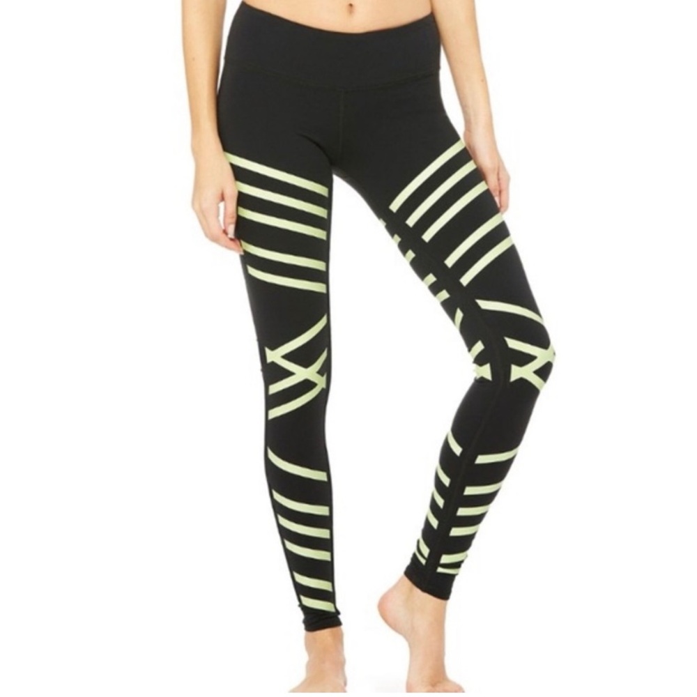 alo yoga Airbrush Glow in the Dark black yellow leggings